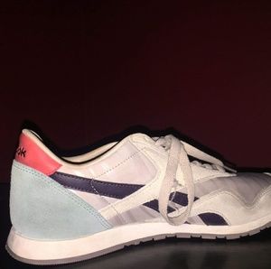 Reebok Sneakers